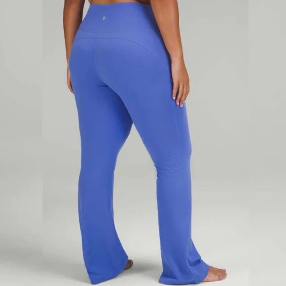 Lululemon Groove Super-High Rise Flared Pant Nulu Wild Indigo Size 12 - Picture 2 of 9